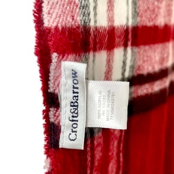 Croft & Barrow | Classic Red Plaid Scarf | NWOT - Picture 9 of 9